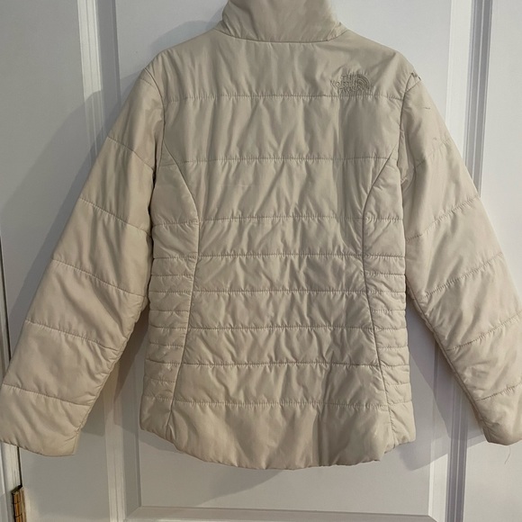 The North Face jacket. Cream color in size xs/6 girls. - Picture 2 of 4